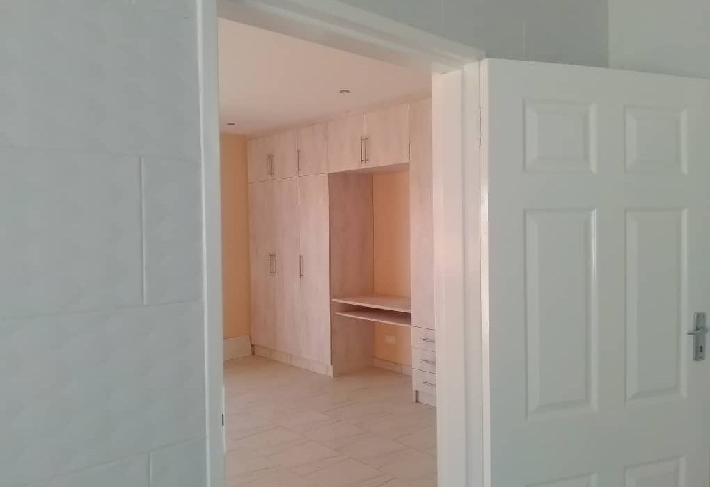 4 Bedroom House for Sale in Madokero 