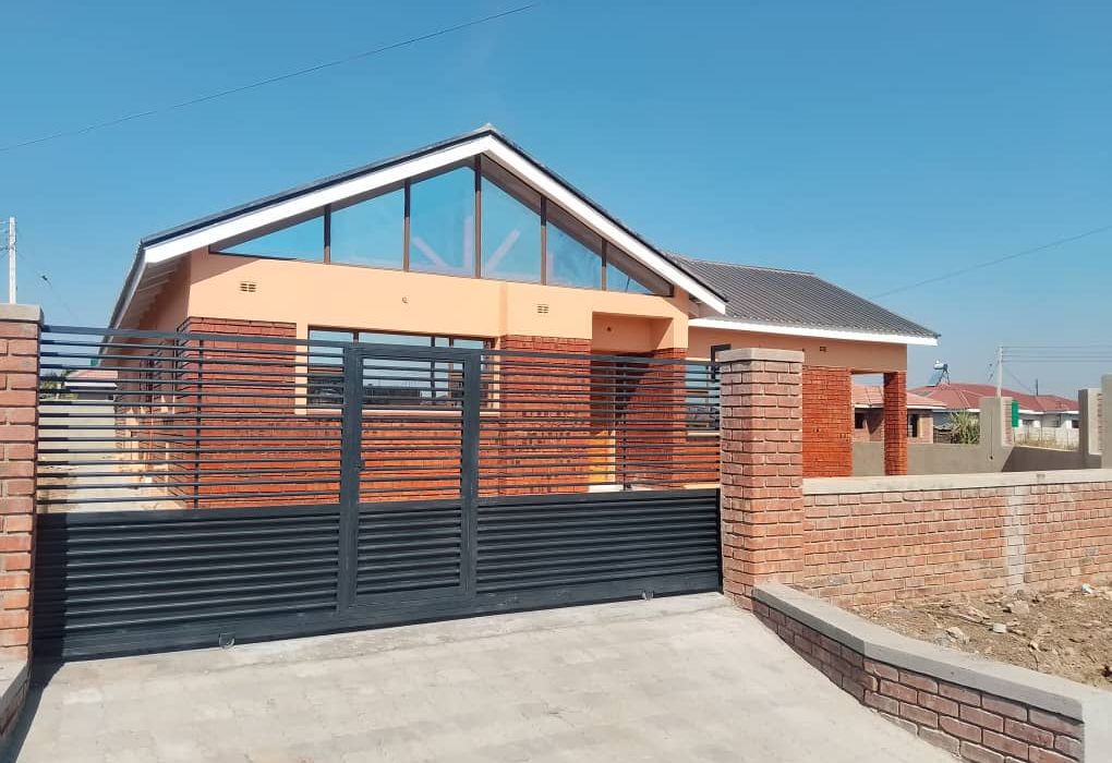 4 Bedroom House for Sale in Madokero 