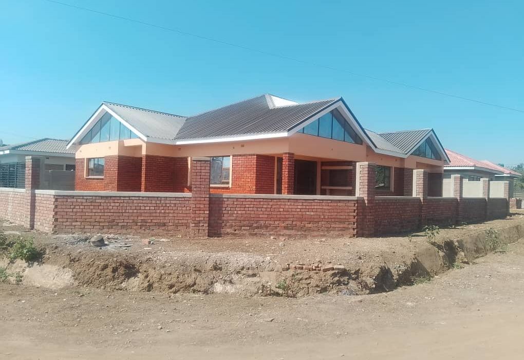 4 Bedroom House for Sale in Madokero 