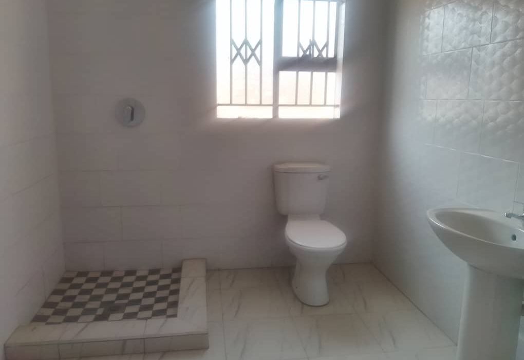 4 Bedroom House for Sale in Madokero 