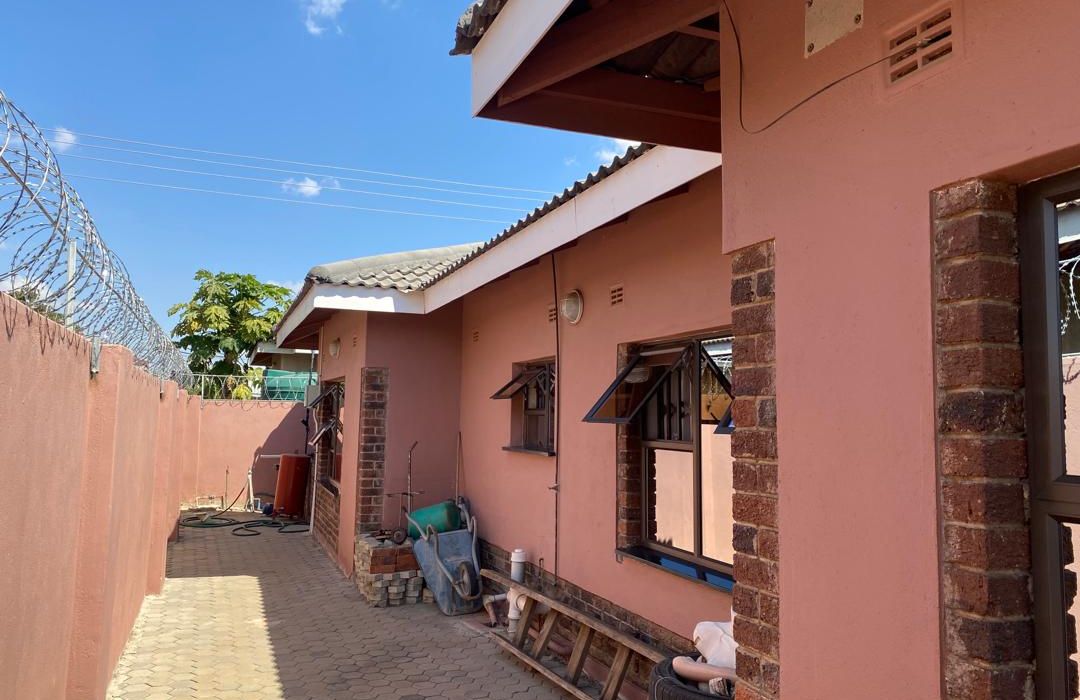 4 Bedroom House for Sale in Madokero 