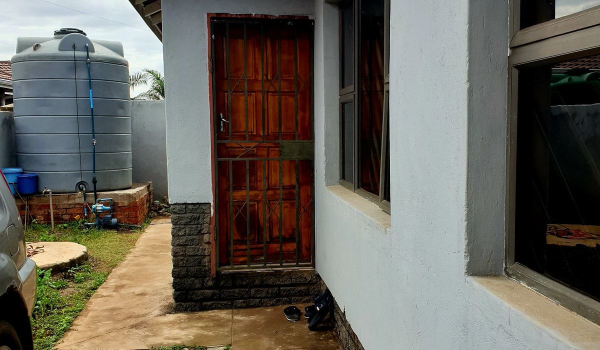 4 Bedroom House for Sale in Madokero 