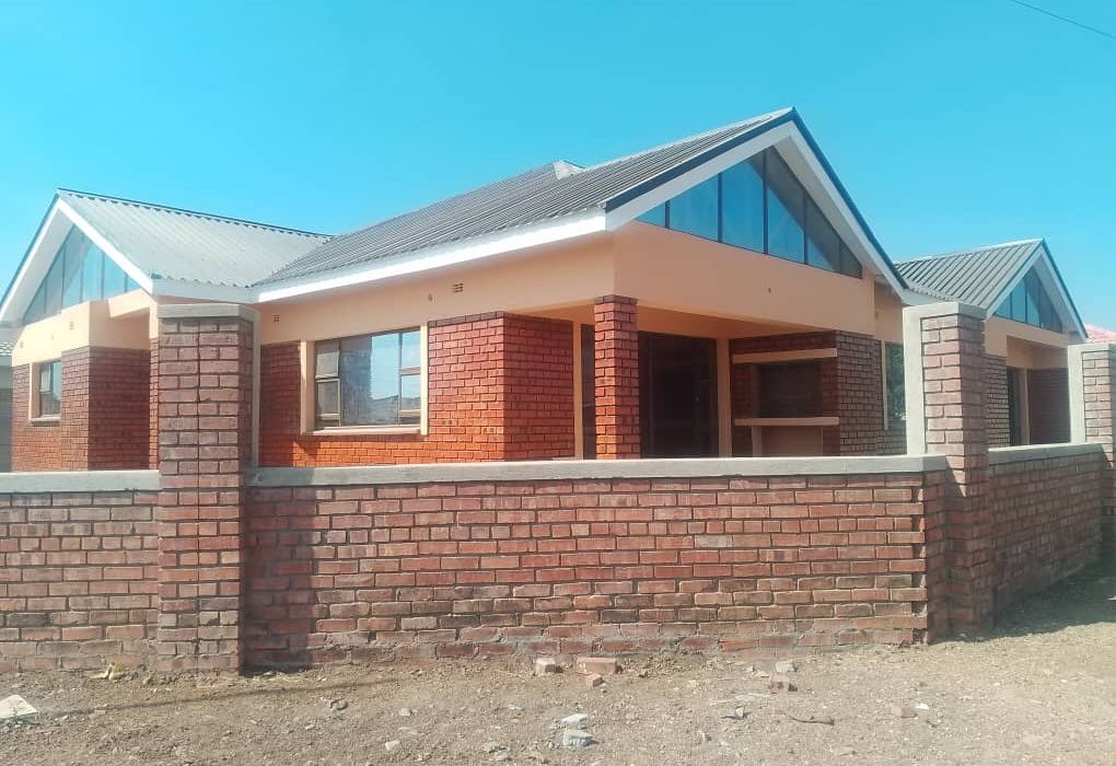 4 Bedroom House for Sale in Madokero 