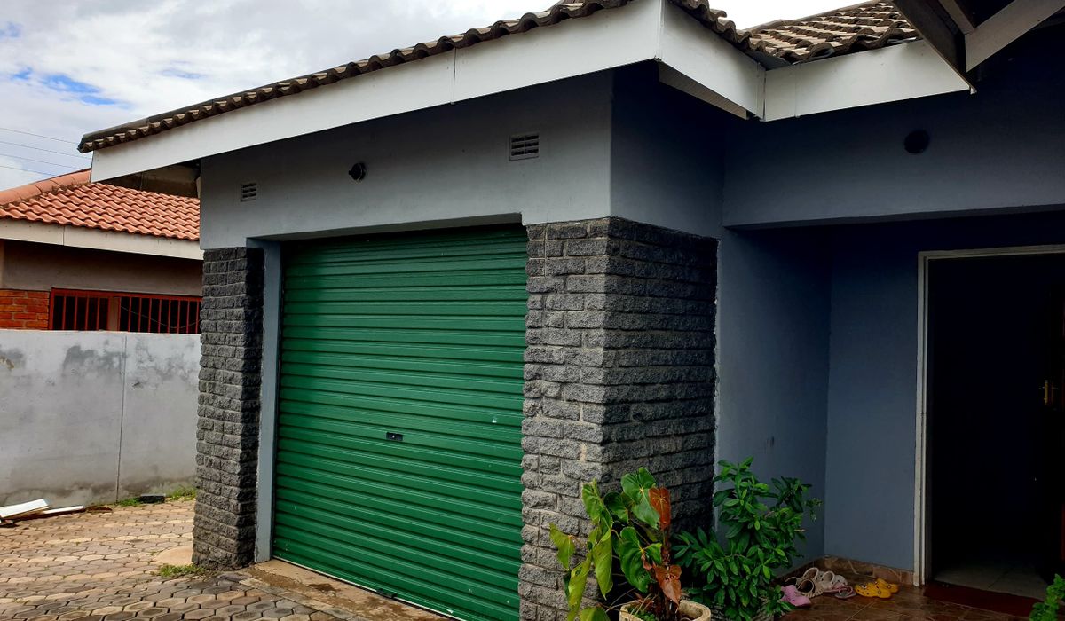 4 Bedroom House for Sale in Madokero 