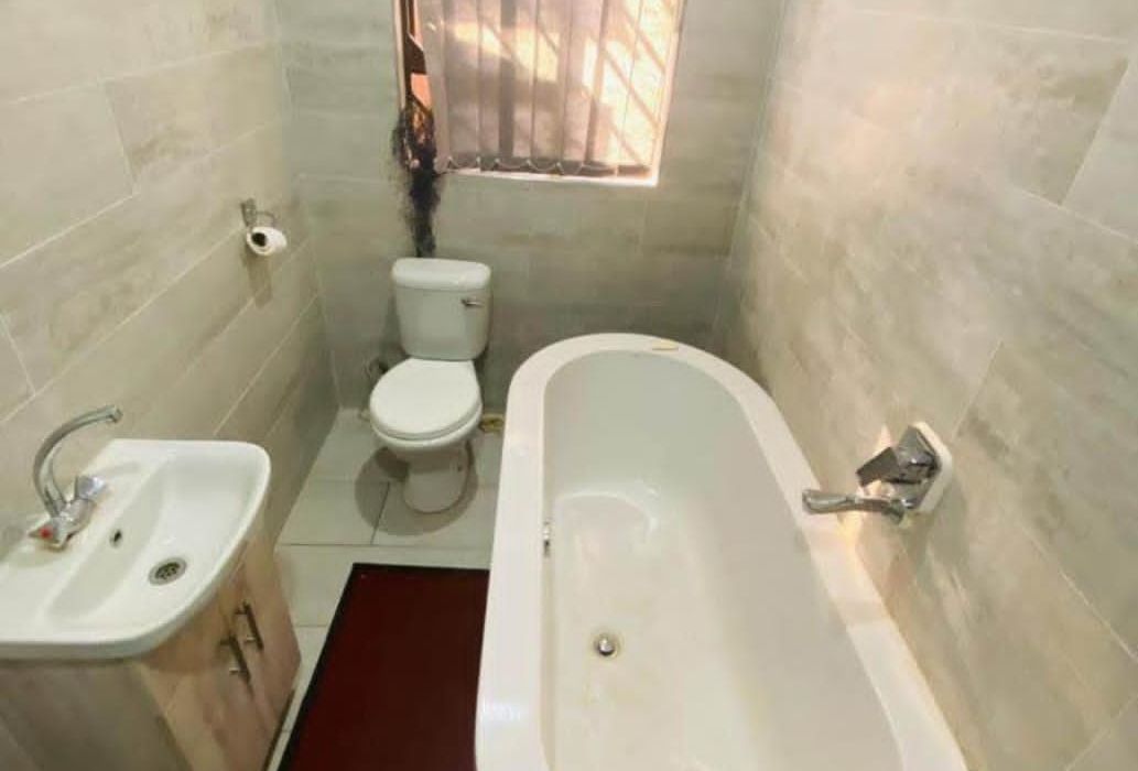4 bedroom house for Sale in Madokero