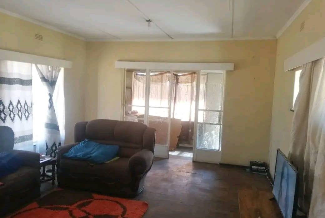 4 Bedroom House for Sale in Madokero, Kutandara Estate 