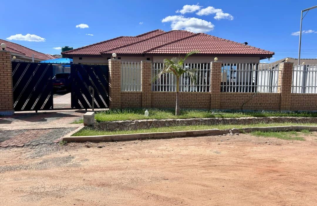 4 Bedroom House for Sale in Maranatha 