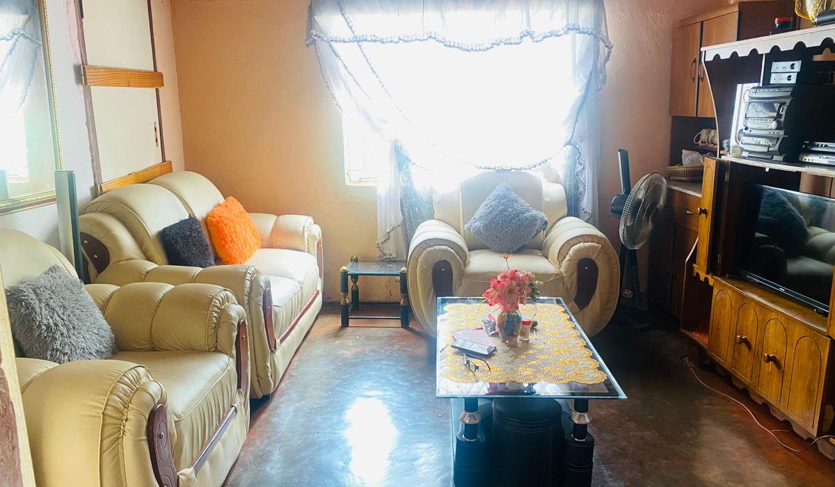 4 Bedroom House for Sale in Nketa 7 