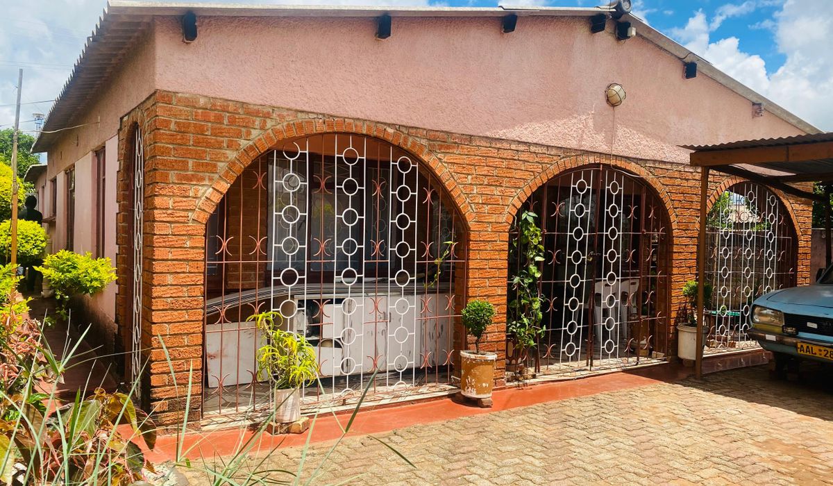 4 Bedroom House for Sale in Nketa 7 