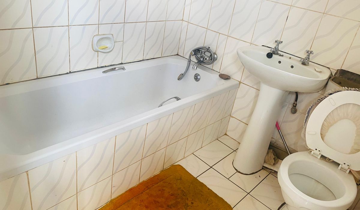 4 Bedroom House for Sale in Nketa 7 