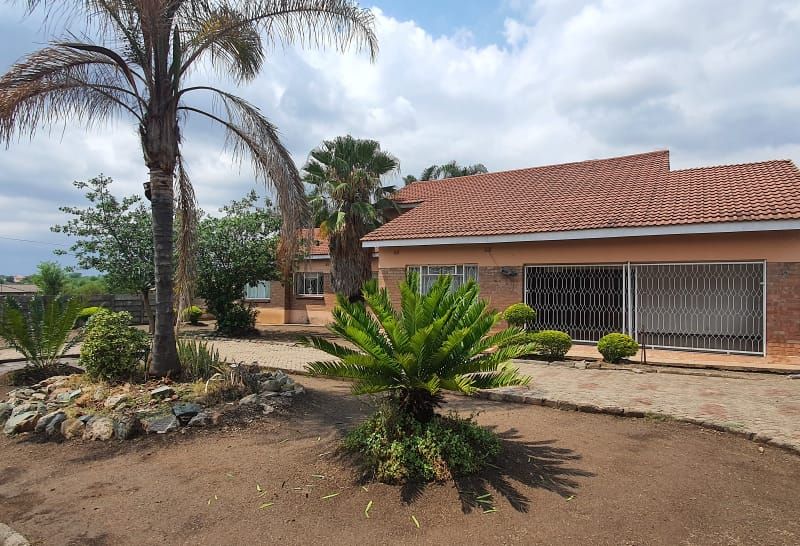 4 Bedroom House for Sale in Parklands, Bulawayo 