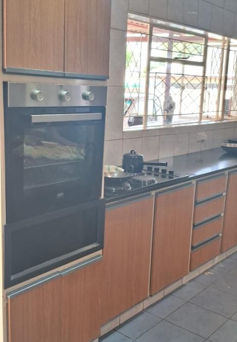 4 Bedroom House for Sale in Ridgeview 