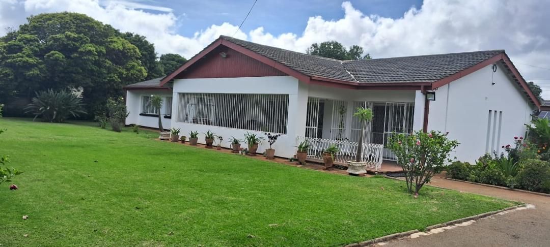 4 Bedroom House for Sale in Ridgeview 