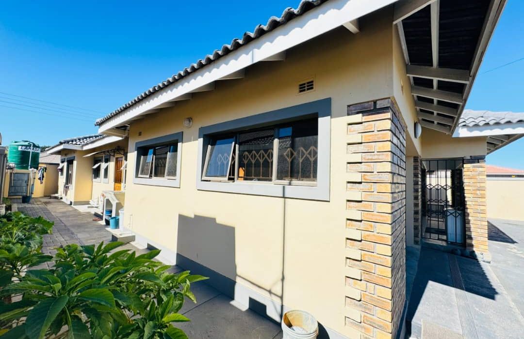 4 Bedroom House for Sale in Ruwa, Mabvazuva Estate, Phase One 1