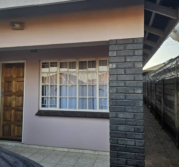 4 Bedroom House for Sale in Tynwald 