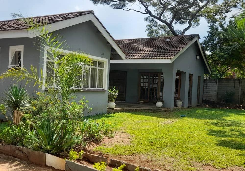 4 Bedroom House for Sale in Upper Hillside