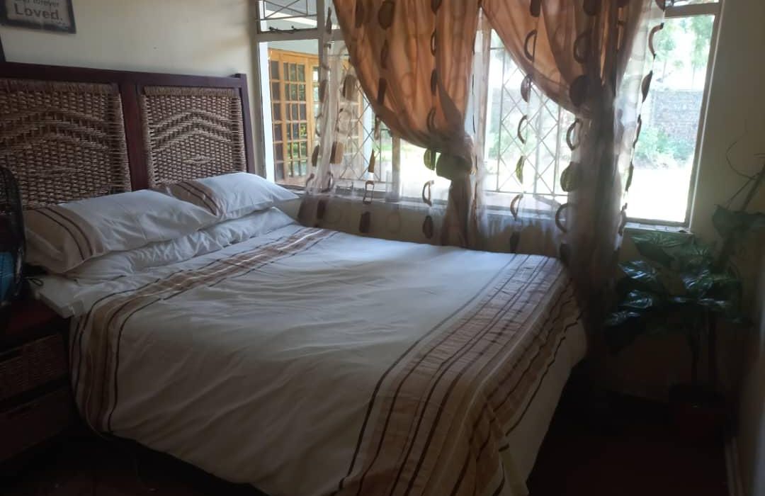 4 Bedroom House for Sale in Upper Hillside