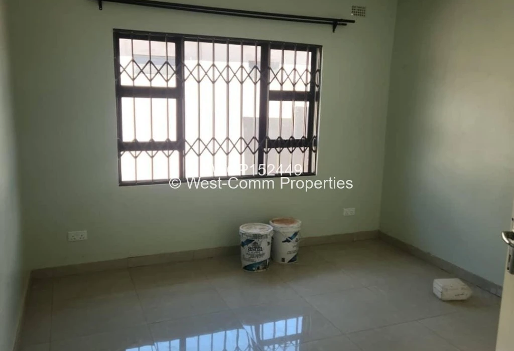 4 bedroom house for sale in Waterfalls