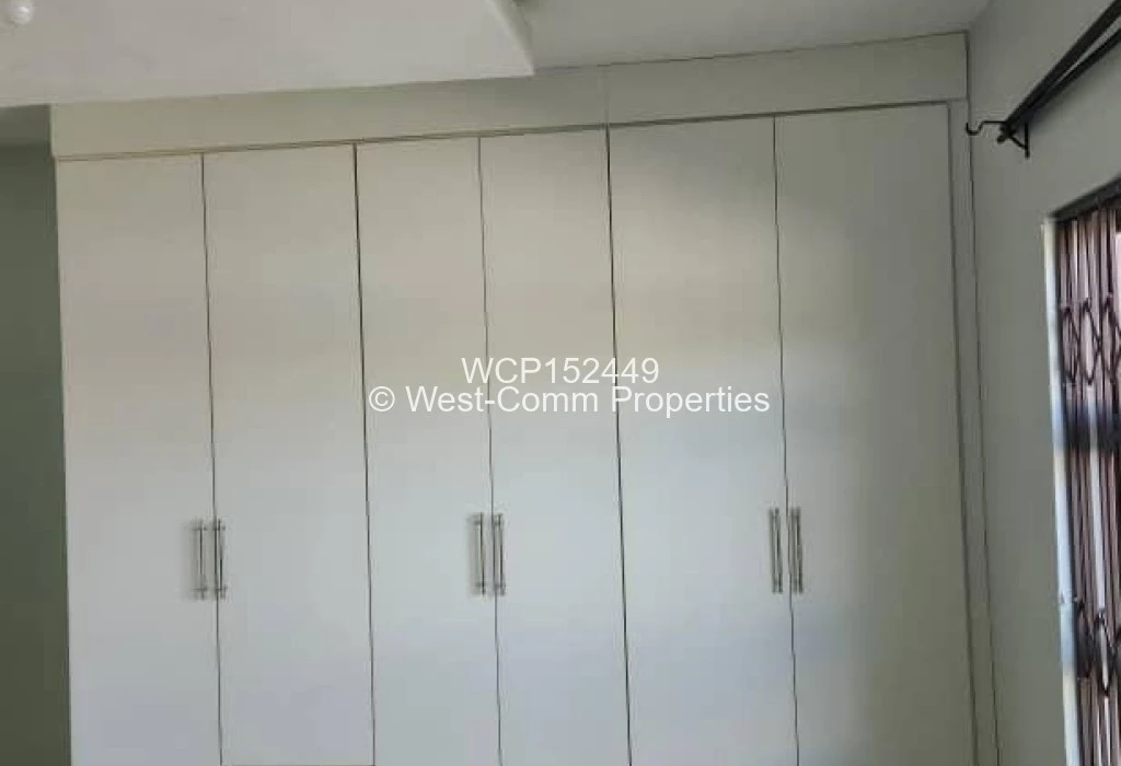 4 bedroom house for sale in Waterfalls