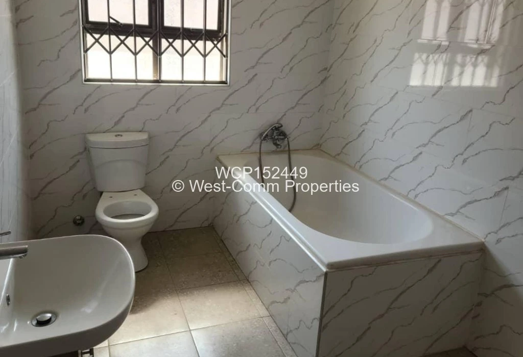 4 bedroom house for sale in Waterfalls