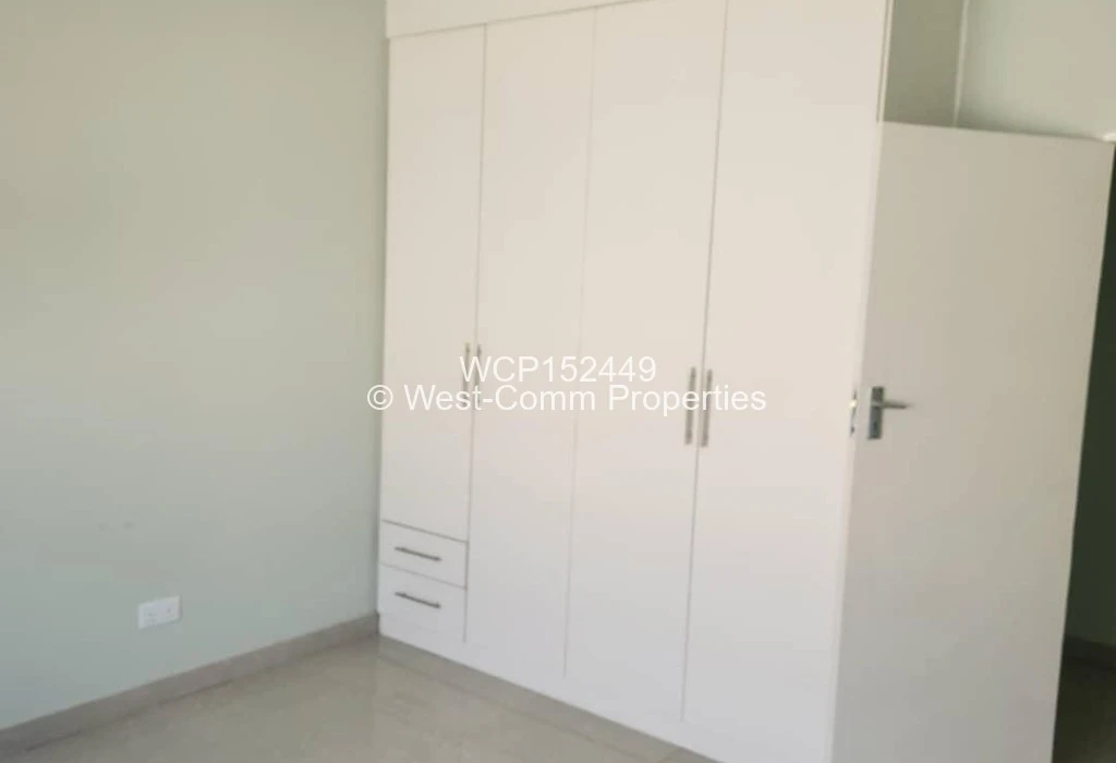 4 bedroom house for sale in Waterfalls