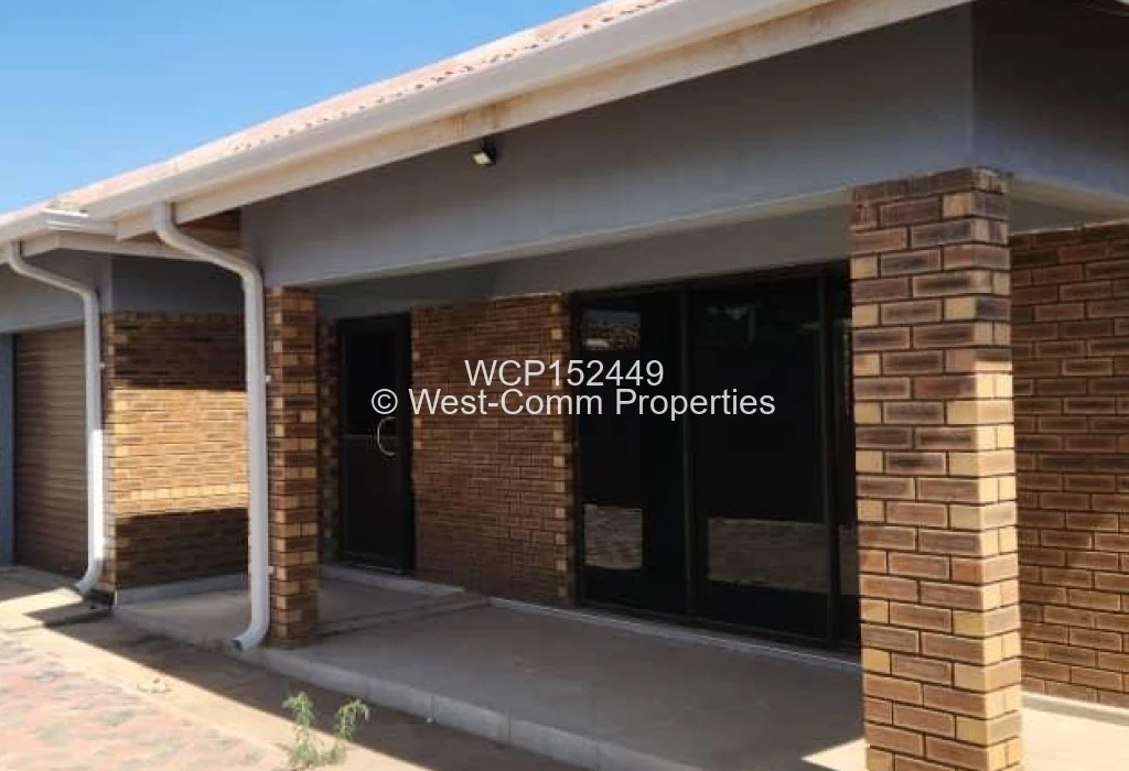 4 bedroom house for sale in Waterfalls