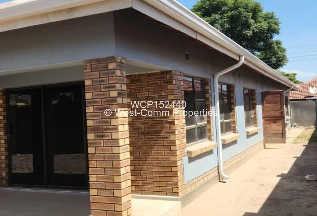 4 bedroom house for sale in Waterfalls