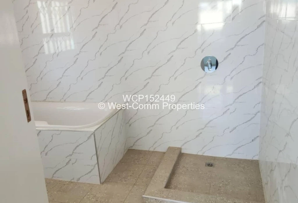 4 bedroom house for sale in Waterfalls