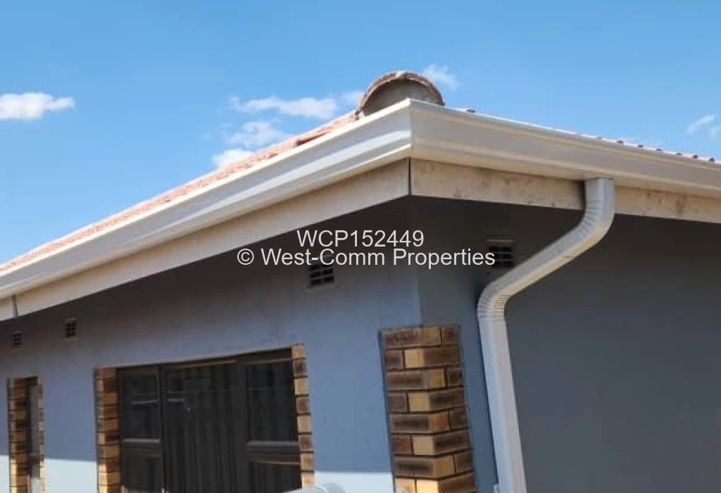 4 bedroom house for sale in Waterfalls