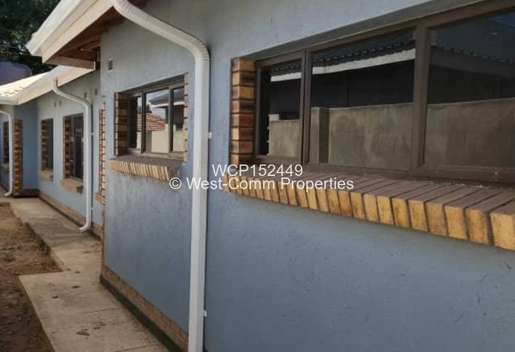 4 bedroom house for sale in Waterfalls