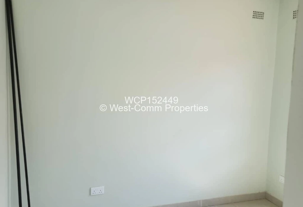 4 bedroom house for sale in Waterfalls