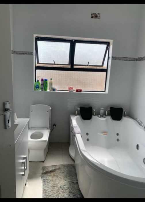 4 Bedroom House for Sale in Westgate Adylinn 