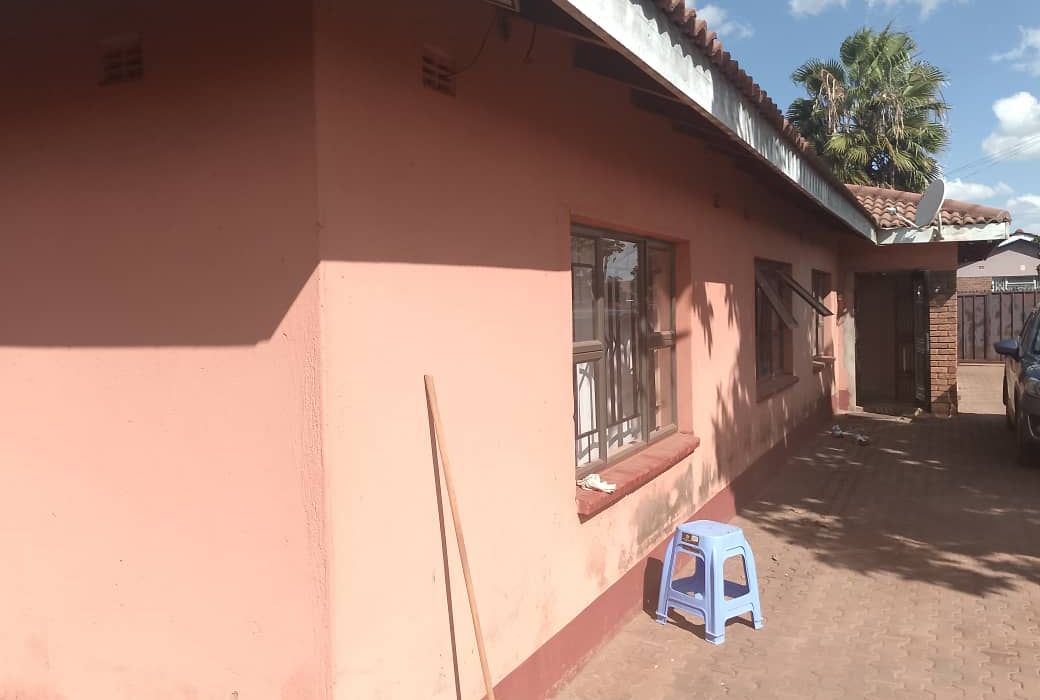 4 Bedroom House for Sale in Westlea 