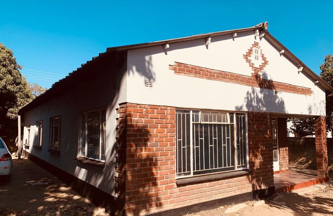 4 Bedroom House for Sale in Zengeza 3 