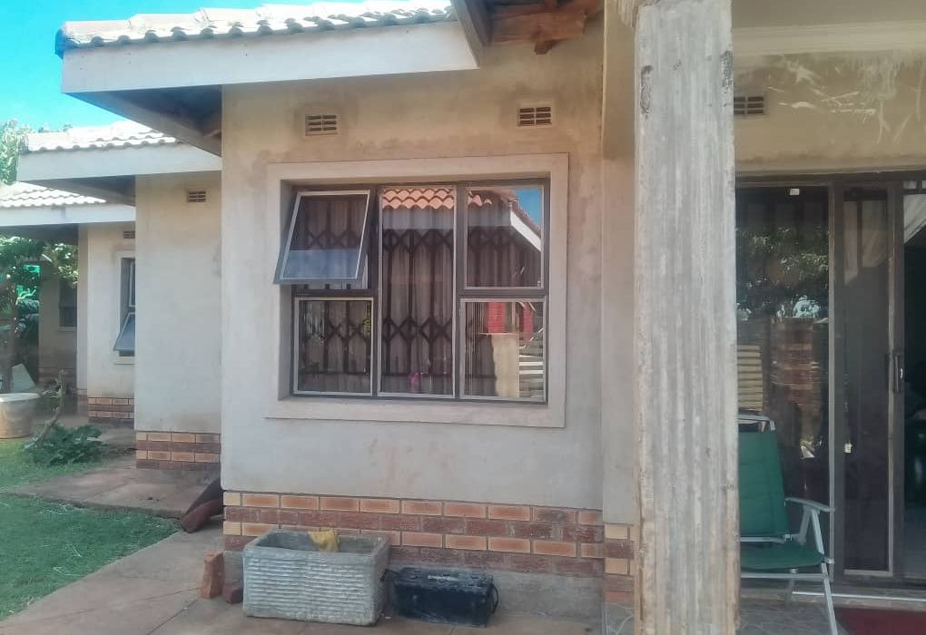 4 bedroom house in Aspindale 