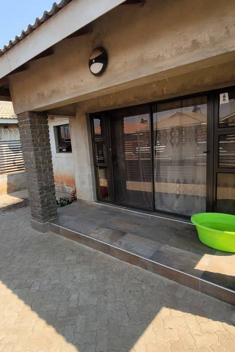 4 Bedroom House in Aspindale for Sale 