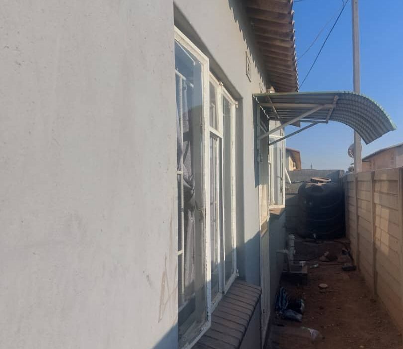 4 Bedroom House in Budiriro 5 For Sale 