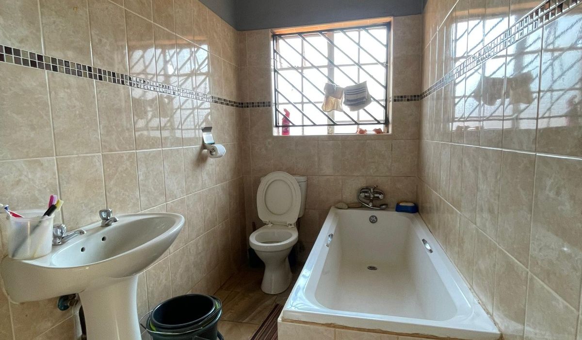 4 Bedroom House in Cold Comfort for Sale 