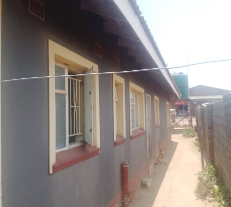 4 Bedroom House in Damofalls for Sale 