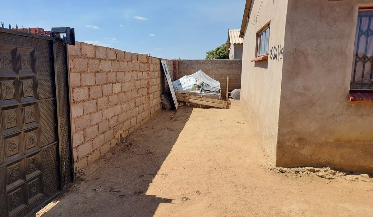 4 Bedroom House in KweKwe, Mbizo Section 15