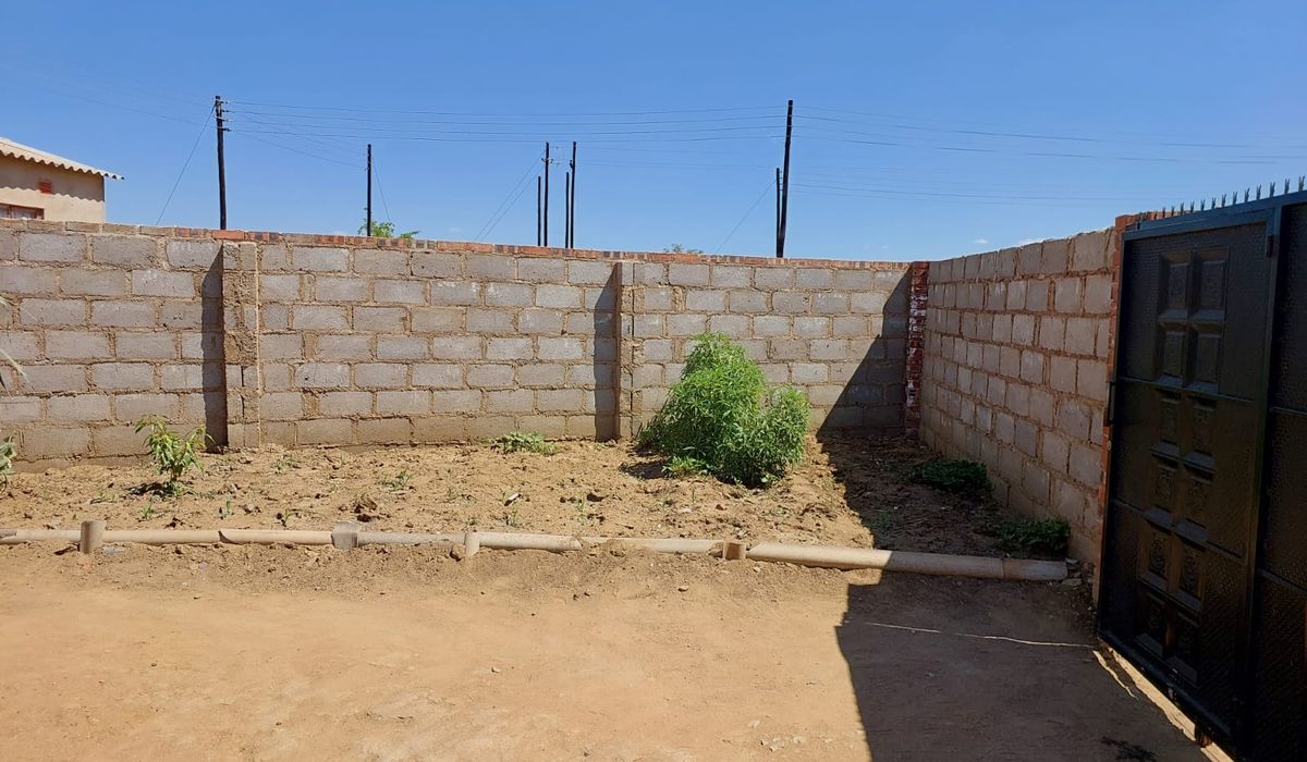 4 Bedroom House in KweKwe, Mbizo Section 15