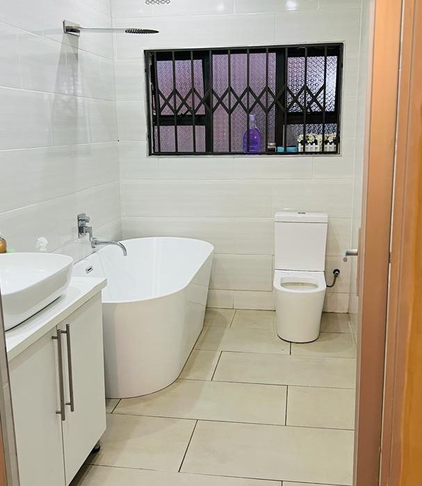 4 Bedroom House in Madokero for Sale 