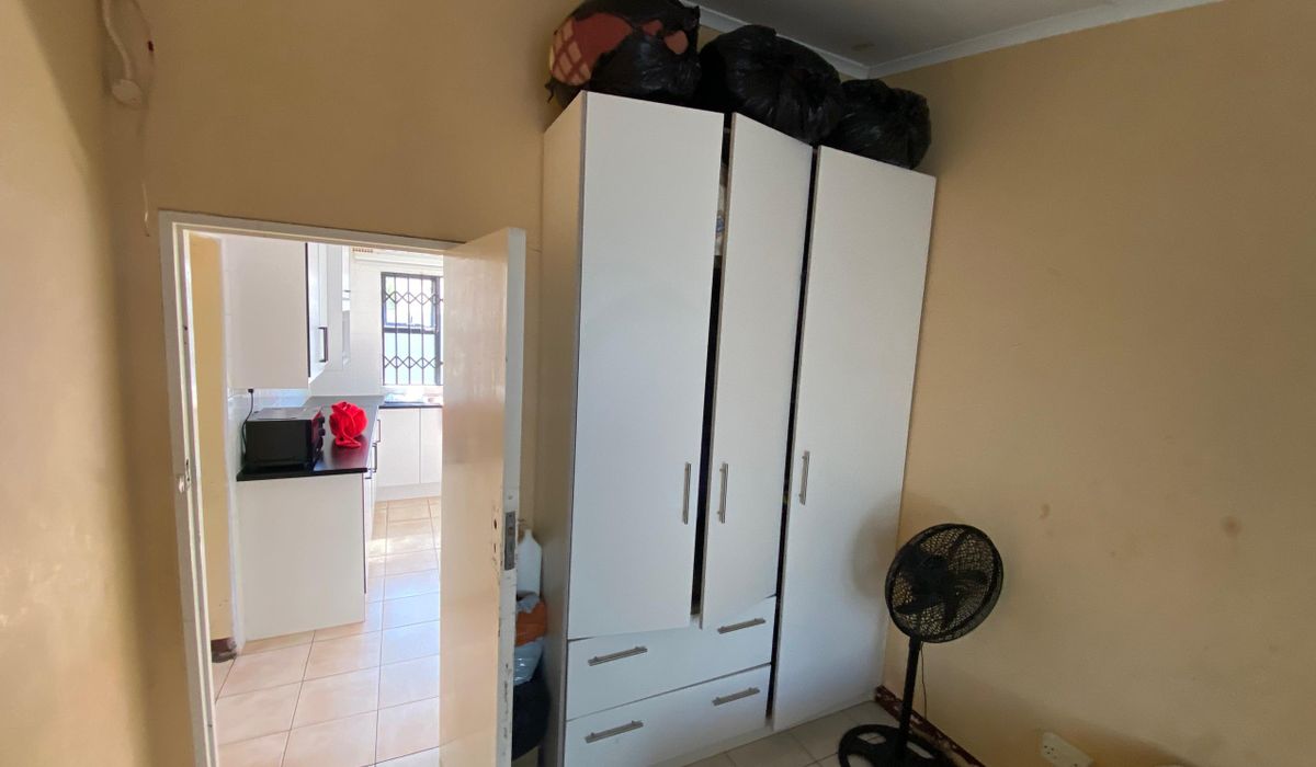 4 Bedroom House in Magwegwe North, Bulawayo for Sale 