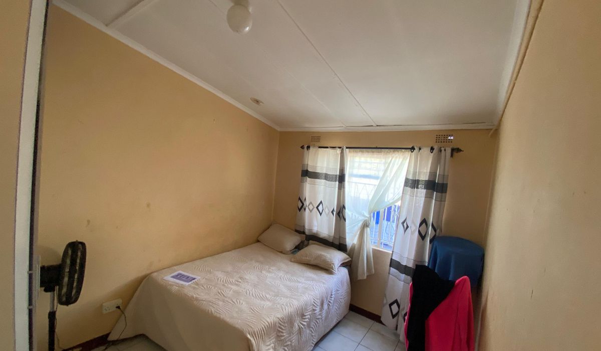 4 Bedroom House in Magwegwe North, Bulawayo for Sale 