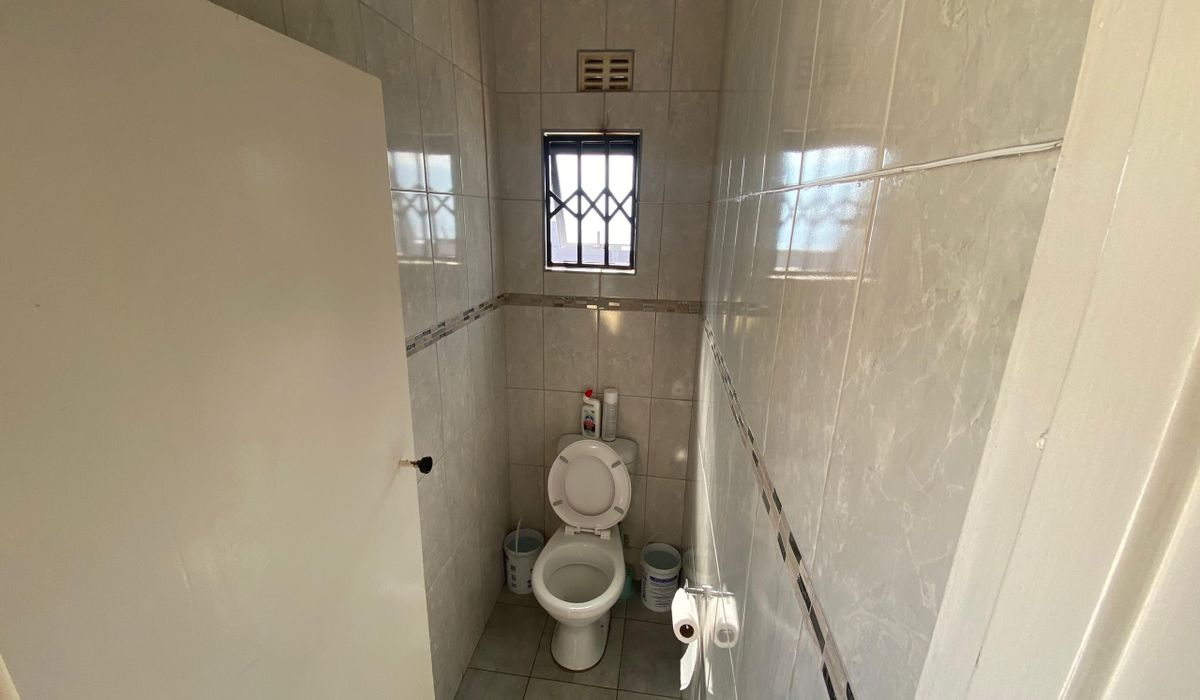 4 Bedroom House in Magwegwe North, Bulawayo for Sale 