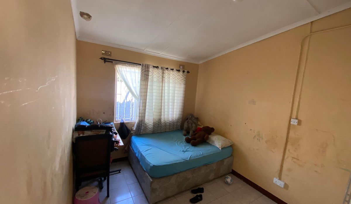 4 Bedroom House in Magwegwe North, Bulawayo for Sale 