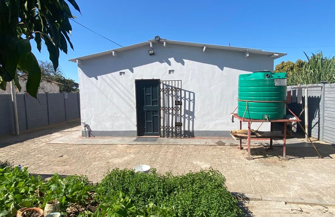4 Bedroom House in Magwegwe North, Bulawayo for Sale 