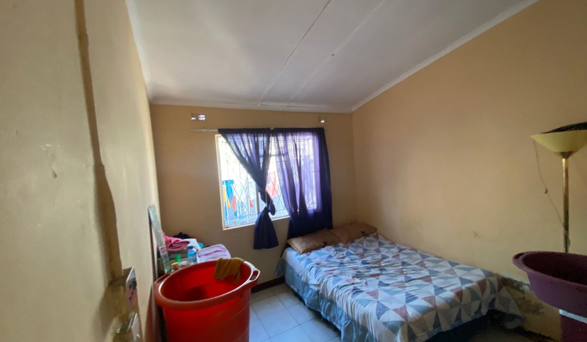 4 Bedroom House in Magwegwe North, Bulawayo for Sale 