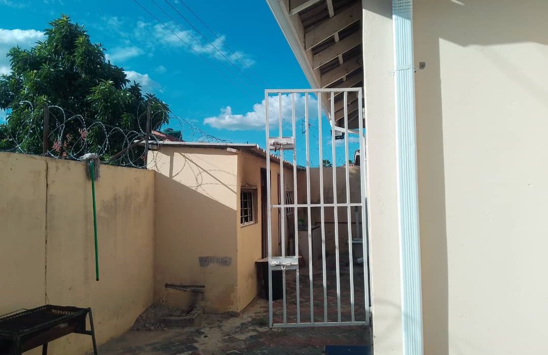 4 bedroom house in Mainway Meadows 