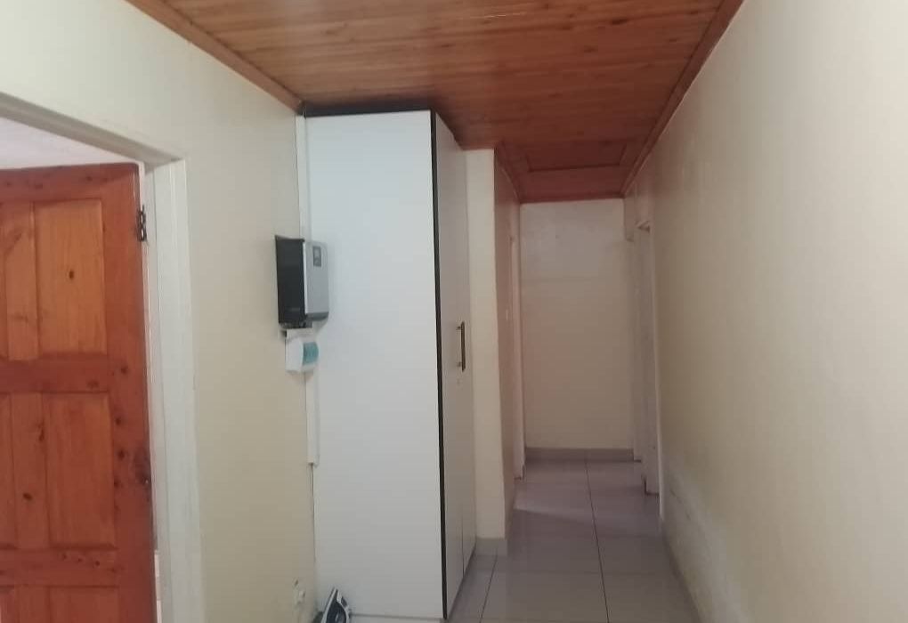 4 bedroom house in Mainway Meadows 